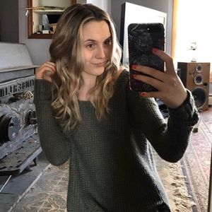 American Eagle green knit crossback sweater